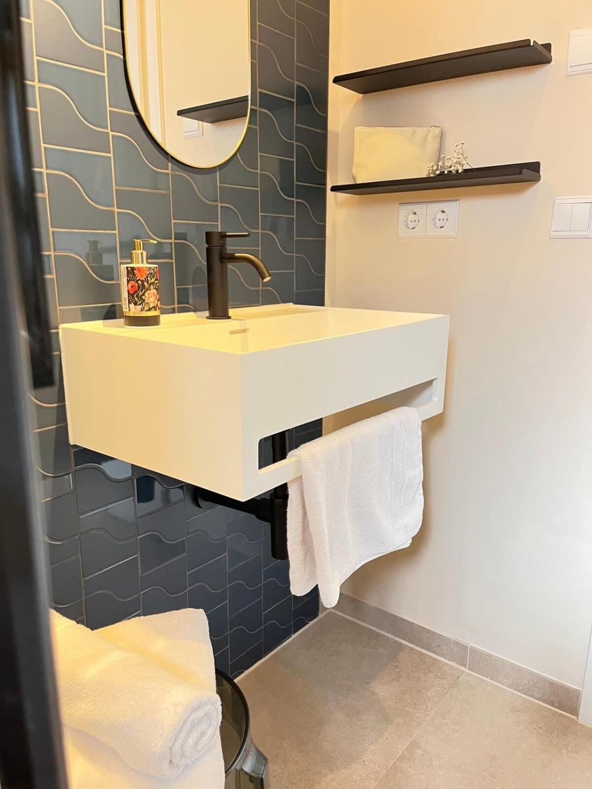 Appartement New, Modern & Cozy - Near Airport Ber #links Berlijn