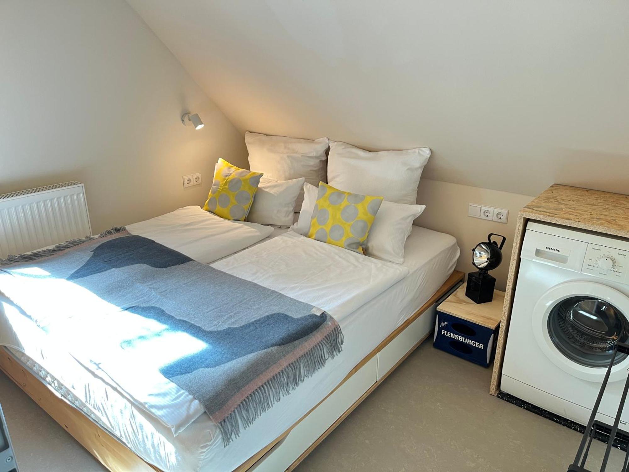 New, Modern & Cozy - Near Airport Ber #links Apartment Berlin